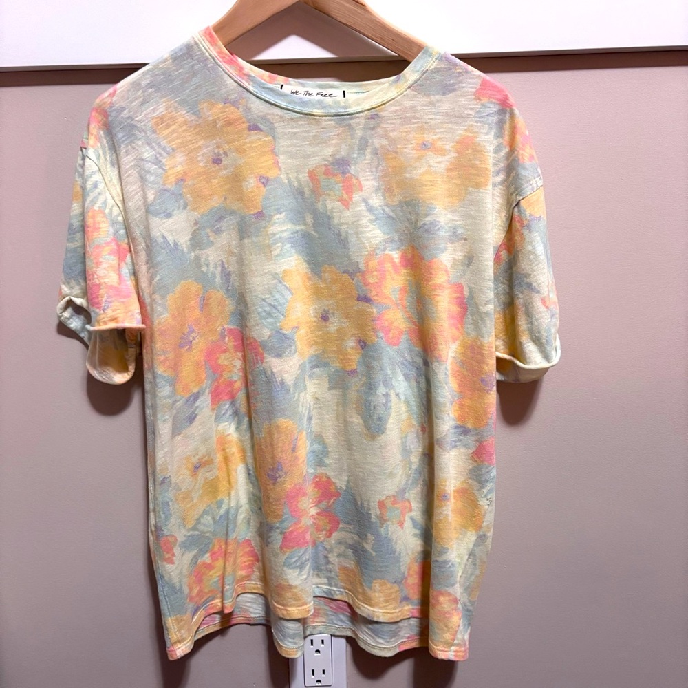 XS - men’s oversized Free People superfine floral tee